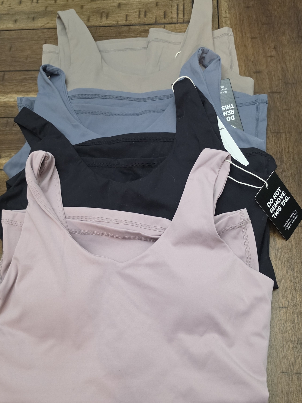Lot Of Seamless Scoop Neck Tank Tops With Built In Bra